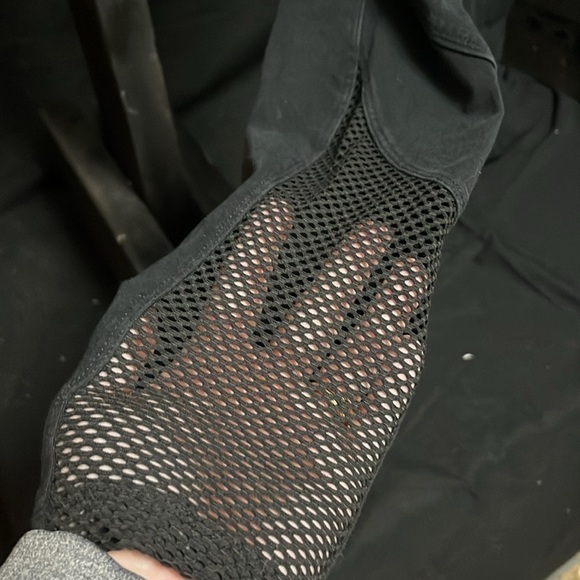 PINK- Victoria’s Secret black yoga pants - Picture 6 of 6